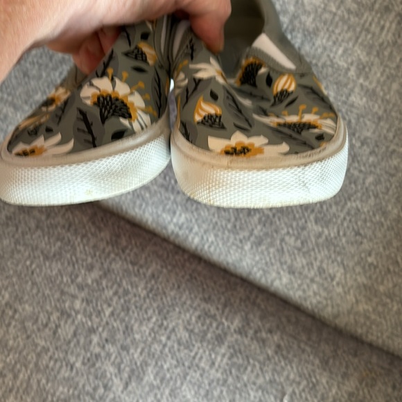 Bucket feet slip on sneakers - Picture 9 of 9